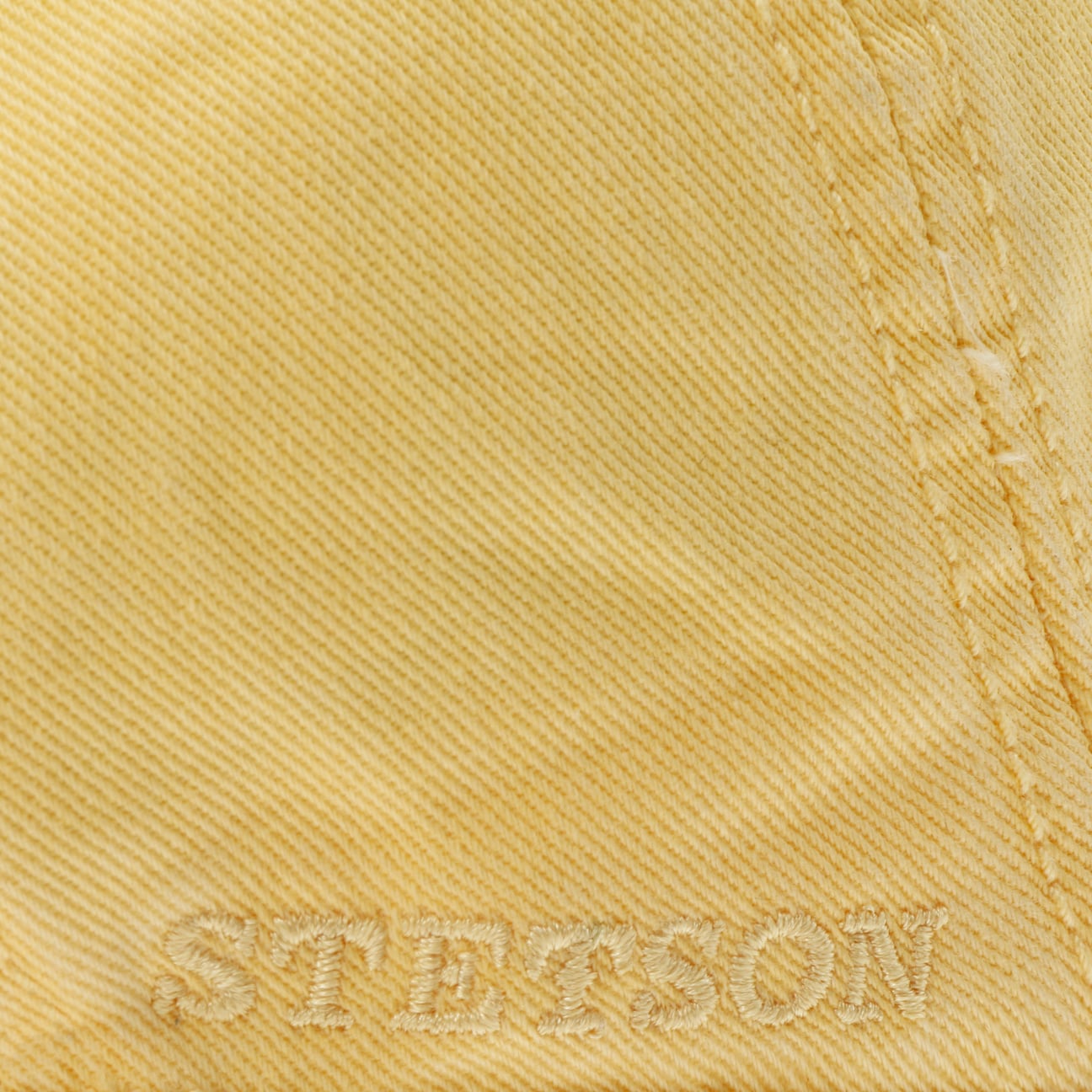 jaune pastel