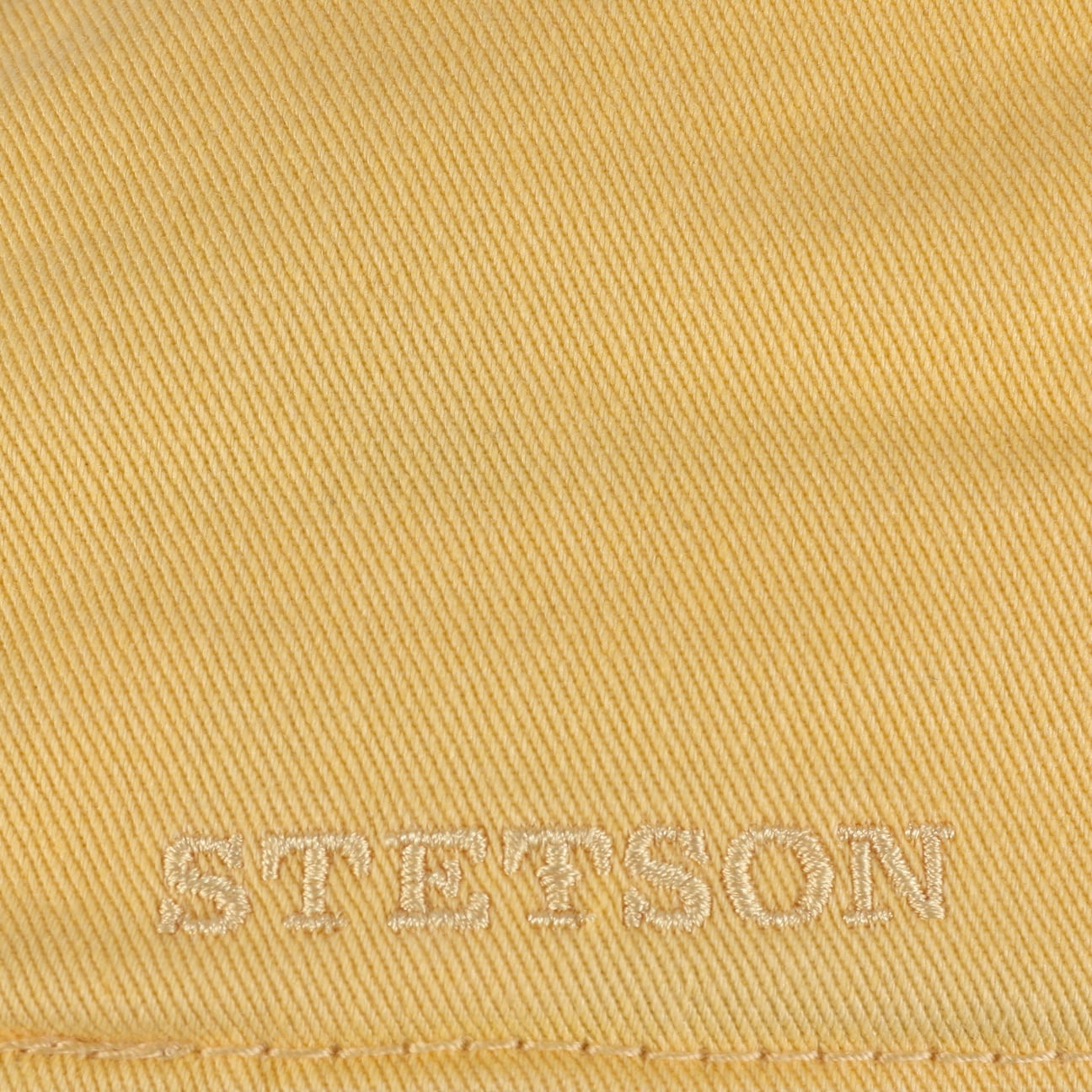 jaune pastel
