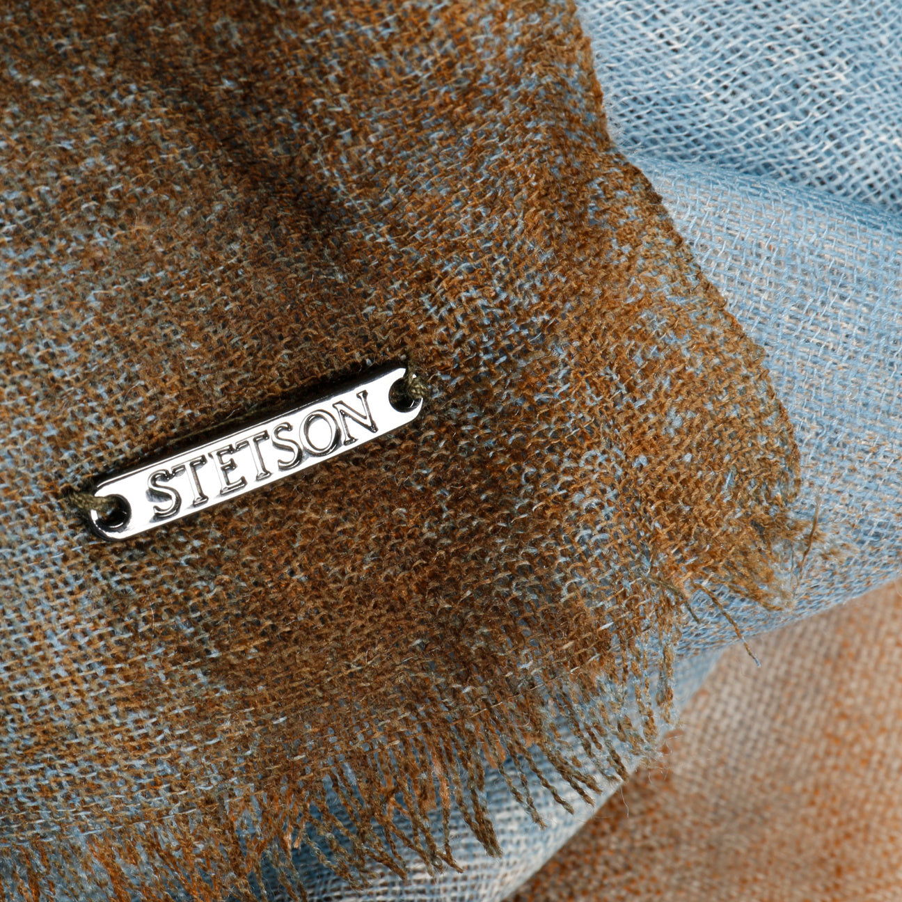 marron-bleu