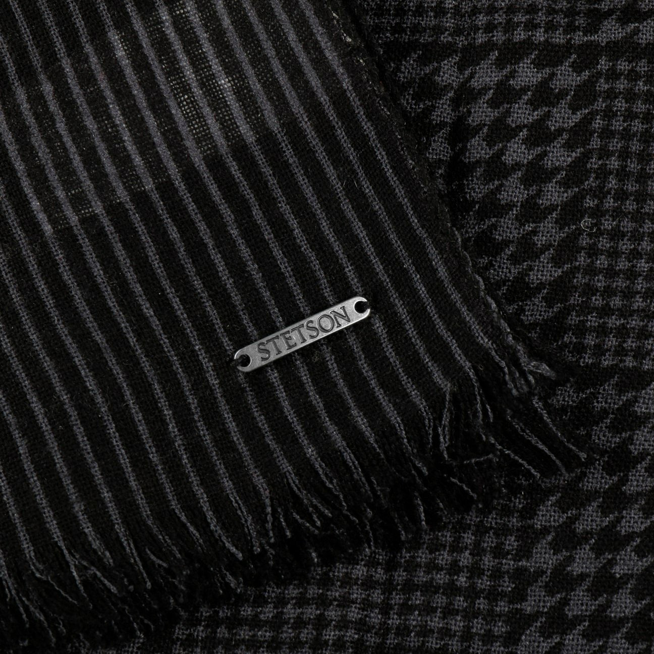 noir-gris