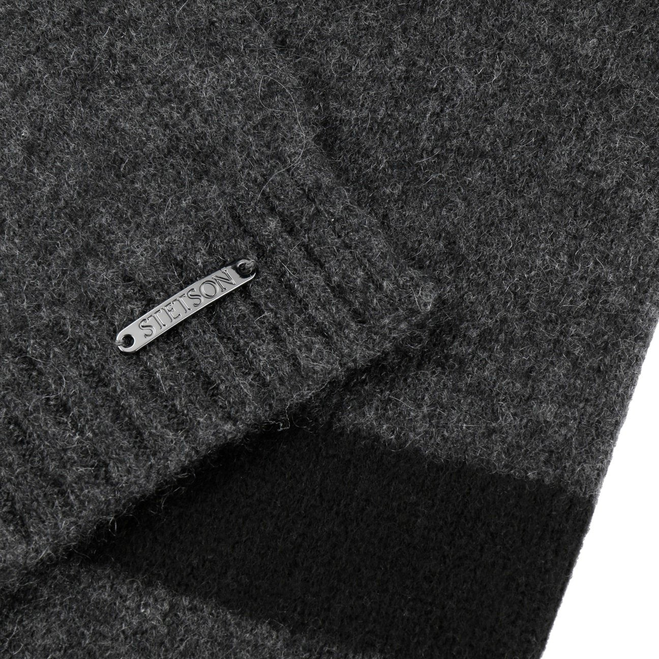 noir-gris